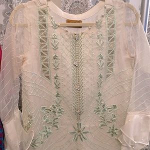 Stunning white/green shalwar kameez in size small